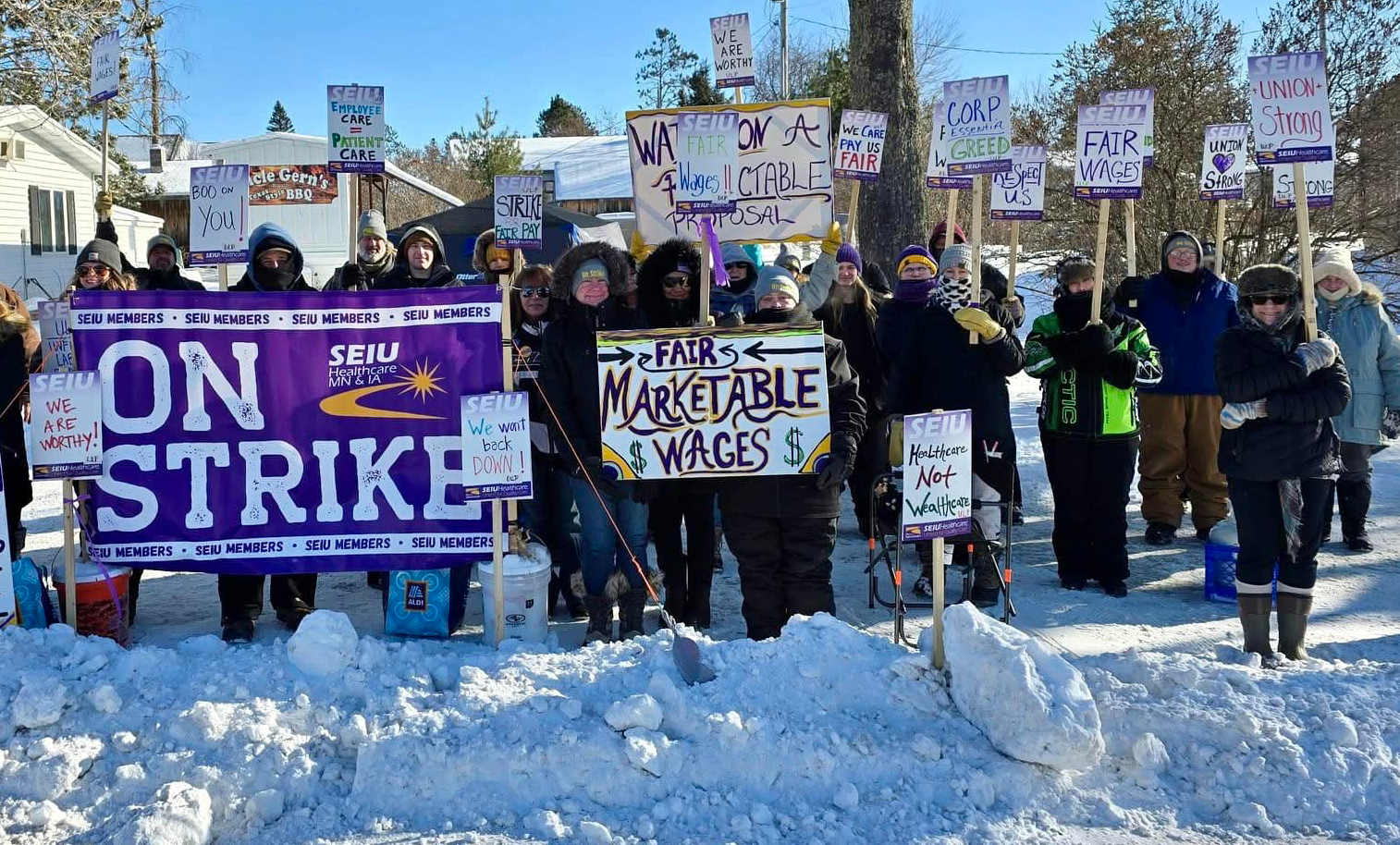 Deer River ULP Strike Reaches 45 Days as Two Sides Go Back to Bargaining Table